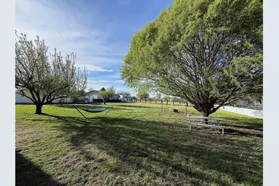 6042 W 5700 S, Hooper, UT 84315 - Photo 3