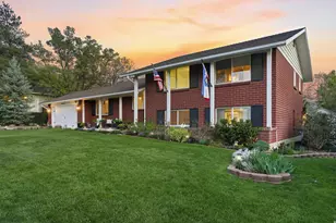 2490 E Dolphin Way, Cottonwood Heights, UT 84121 - Photo 3