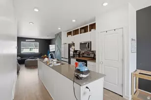 971 E Citadel Ln, Saratoga Springs, UT 84045 - Photo 5