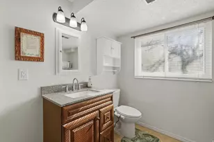 2755 N 1700 E, Layton, UT 84040 - Photo 23