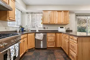 12093 S Kings Crossing Way W, Riverton, UT 84065 - Photo 5