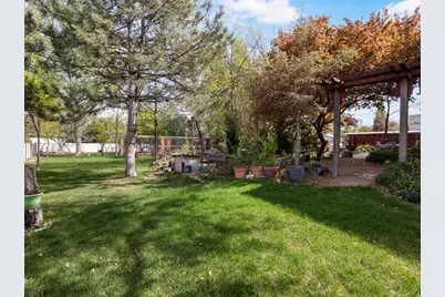 12093 S Kings Way, Riverton, UT 84065 - Photo 17