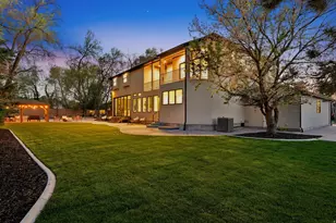 5845 S 1900 E, Holladay, UT 84121 - Photo 11