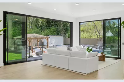 5845 S 1900 E, Holladay, UT 84121 - Photo 33