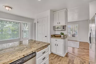 6873 S Red Elm Cir, West Jordan, UT 84081 - Photo 7