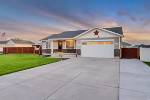 256 Worthington St, Grantsville, UT 84029 - Photo 3