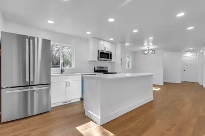 399 W Pacific Dr, American Fork, UT 84003 - Photo 3