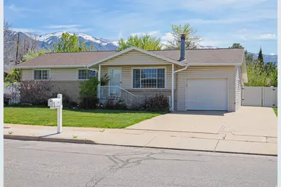 930 N Amethyst St, Layton, UT 84041 - Photo 3
