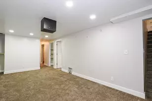 930 N Amethyst St, Layton, UT 84041 - Photo 31