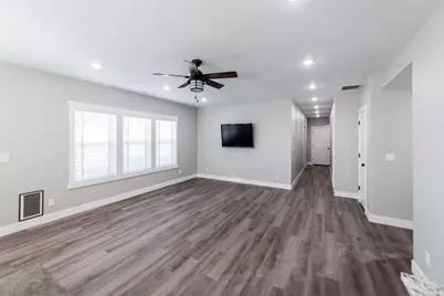 725 E 2450 N, North Logan, UT 84341 - Photo 5