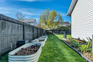 1026 W 450 S, Layton, UT 84041 - Photo 23