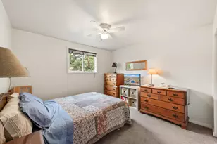 3528 E Country Hollow Dr, Cottonwood Heights, UT 84121 - Photo 27