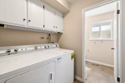 3528 E Country Hollow Dr, Cottonwood Heights, UT 84121 - Photo 19