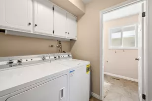 3528 E Country Hollow Dr, Cottonwood Heights, UT 84121 - Photo 19