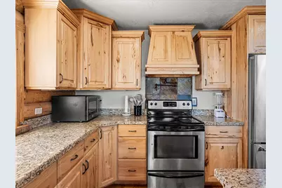 2372 S Hidaway Cir, Garden City, UT 84028 - Photo 15