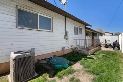2086 N 175 W, Sunset, UT 84015 - Photo 23