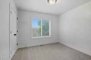 535 W 300 N, Hyrum, UT 84319 - Photo 19