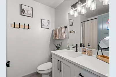 214 S 900 W, Tooele, UT 84074 - Photo 13