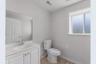 610 N Main #A, Clearfield, UT 84015 - Photo 11