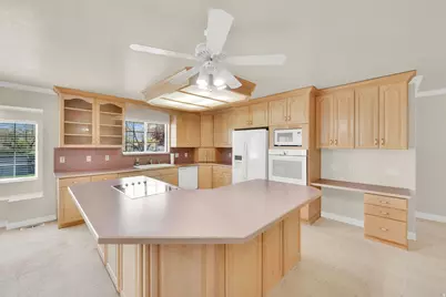 9943 S Eden View Ct Cir W, South Jordan, UT 84095 - Photo 11