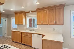 330 W Center, Orangeville, UT 84537 - Photo 7