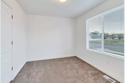 2087 E Hawthorne St N, Saratoga Springs, UT 84043 - Photo 21