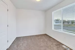 2087 E Hawthorne St N, Saratoga Springs, UT 84043 - Photo 21