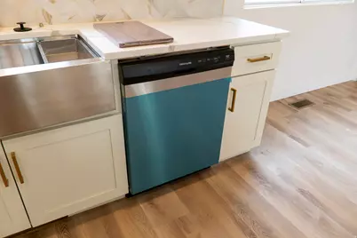 8933 S 3900 W, West Jordan, UT 84088 - Photo 25