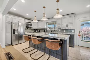 1697 E Bunkerhill Rd E, Holladay, UT 84117 - Photo 9