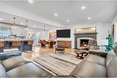 1697 E Bunkerhill Rd E, Holladay, UT 84117 - Photo 7