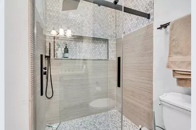 1697 E Bunkerhill Rd E, Holladay, UT 84117 - Photo 23