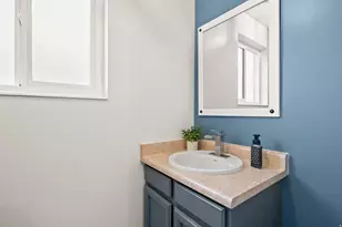 9750 S Indian Dr, Sandy, UT 84092 - Photo 33