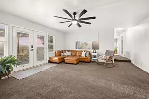 9750 S Indian Dr, Sandy, UT 84092 - Photo 27