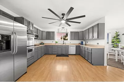 9750 S Indian Dr, Sandy, UT 84092 - Photo 11