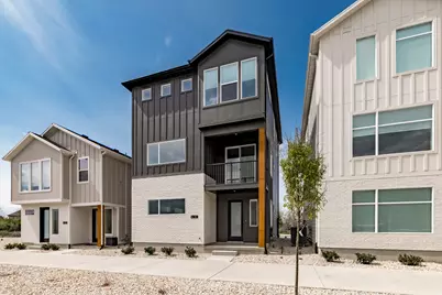 92 S 1100 W #4, Farmington, UT 84025 - Photo 1