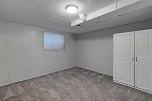 3246 W Royalwood Dr, Taylorsville, UT 84129 - Photo 23