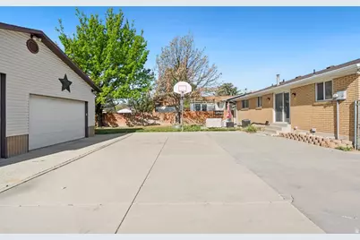 2857 W 8200 S, West Jordan, UT 84088 - Photo 25
