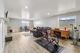 1699 W 2115 S, Syracuse, UT 84075 - Photo 31