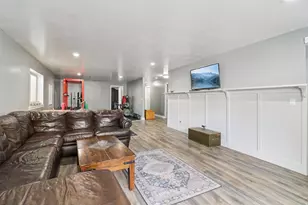 1699 W 2115 S, Syracuse, UT 84075 - Photo 33