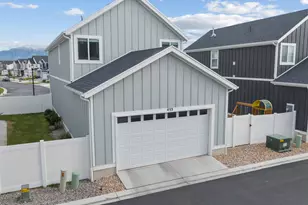 453 N Northshore Dr, Saratoga Springs, UT 84045 - Photo 35