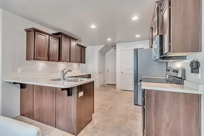 1643 N Hollyhock, Farmington, UT 84025 - Photo 9