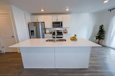 212 N Offshore Ct E, Saratoga Springs, UT 84045 - Photo 13