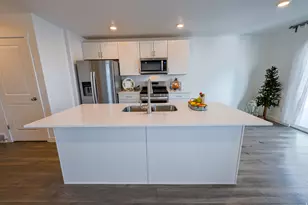 212 N Offshore Ct E, Saratoga Springs, UT 84045 - Photo 13