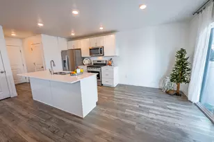 212 N Offshore Ct E, Saratoga Springs, UT 84045 - Photo 9