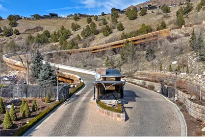 7054 S City View Dr #35, Cottonwood Heights, UT 84121 - Photo 9