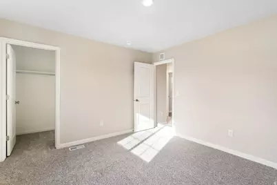 7059 N Sandstone Way, Eagle Mountain, UT 84005 - Photo 9