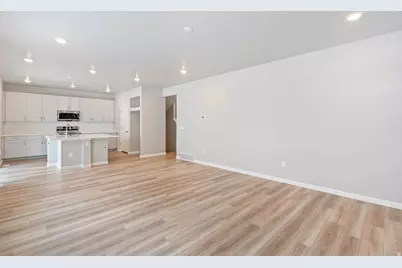 7047 N Sandstone Way, Eagle Mountain, UT 84005 - Photo 7