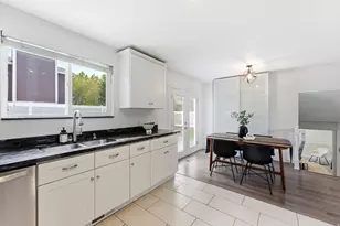 2146 E Newcastle Dr, Sandy, UT 84093 - Photo 15