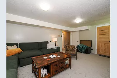 6871 S 1495 E, Cottonwood Heights, UT 84121 - Photo 27