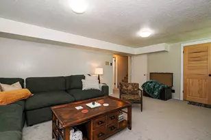 6871 S 1495 E, Cottonwood Heights, UT 84121 - Photo 27